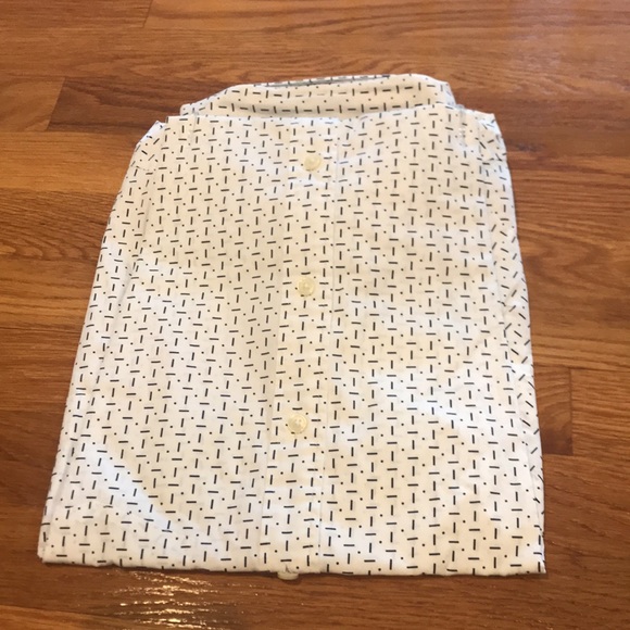 NWT Uniqlo printed short sleeve button down shirt - Picture 5 of 7